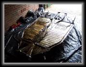 100_4362 * Onderkant chassis al kaal en in de RX5 * 2304 x 1728 * (1.1MB)